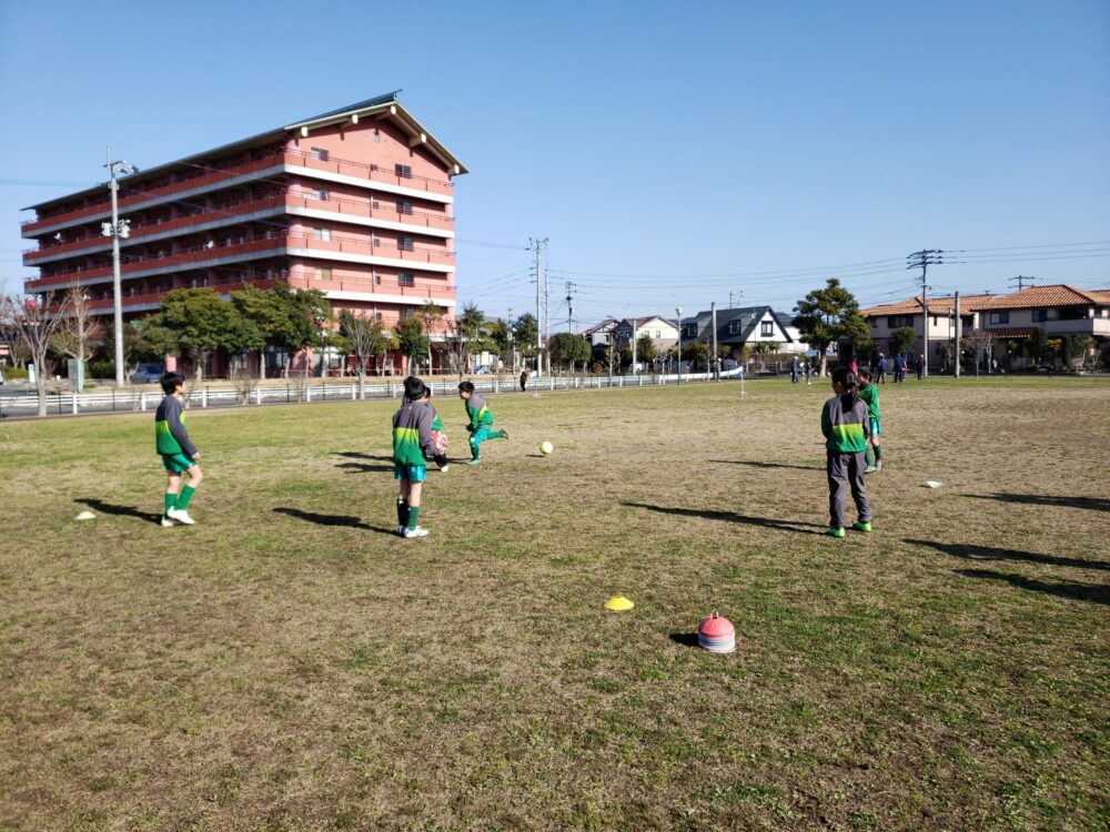 2 24 月 祝 ステップアップ練習 Eslサッカースクール公式hp